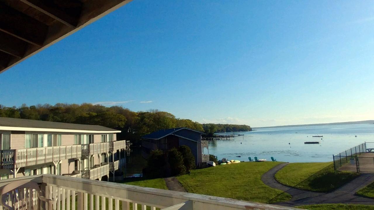 Smugglers Cove Inn Dayville Eksteriør bilde