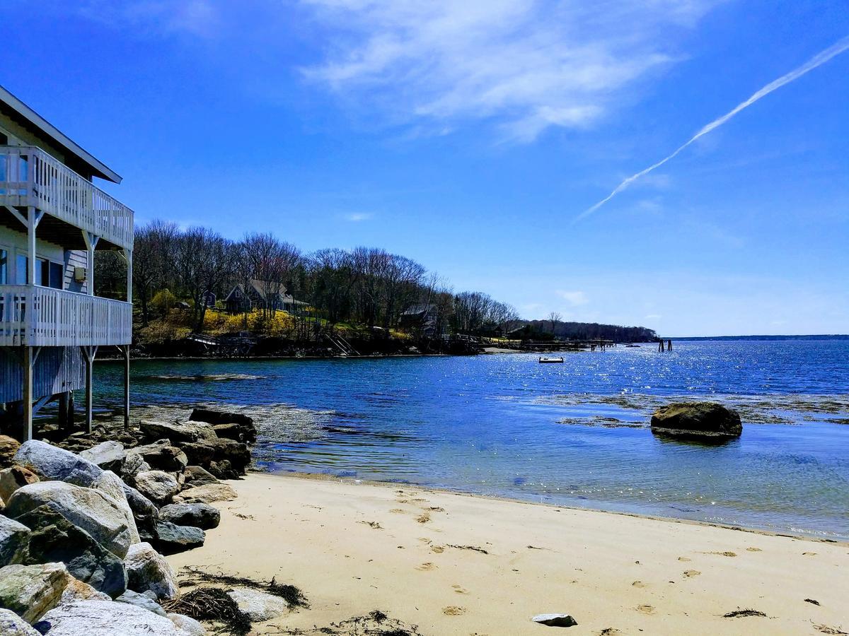Smugglers Cove Inn Dayville Eksteriør bilde