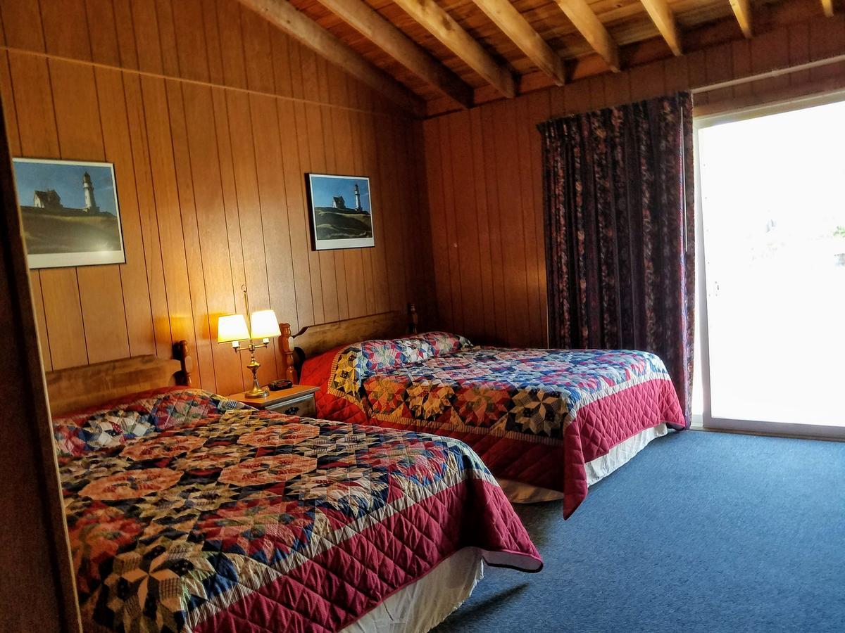 Smugglers Cove Inn Dayville Eksteriør bilde